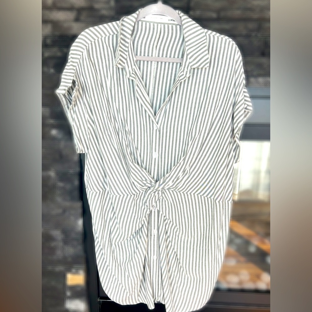 Womens mid-knot dress